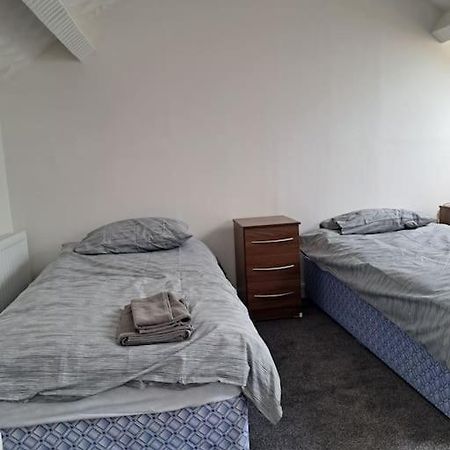 1 Bed Apart Dowlais Εξωτερικό φωτογραφία