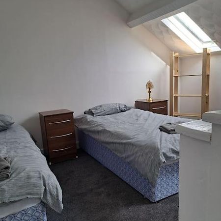 1 Bed Apart Dowlais Εξωτερικό φωτογραφία