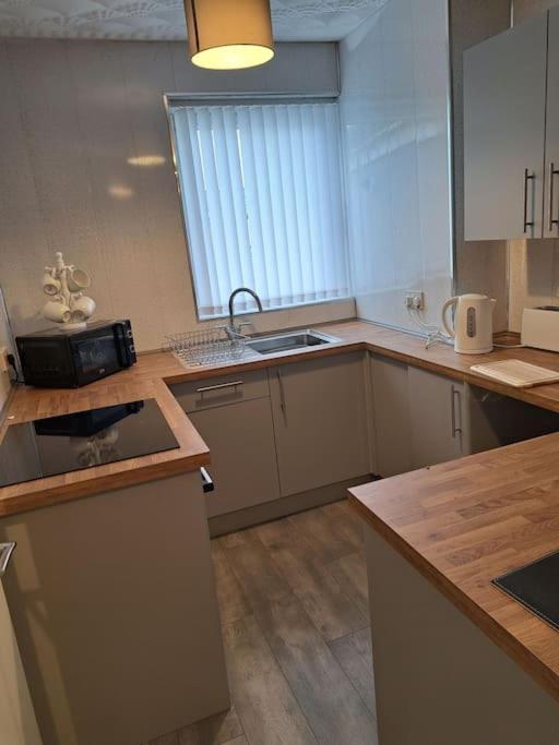 1 Bed Apart Dowlais Εξωτερικό φωτογραφία